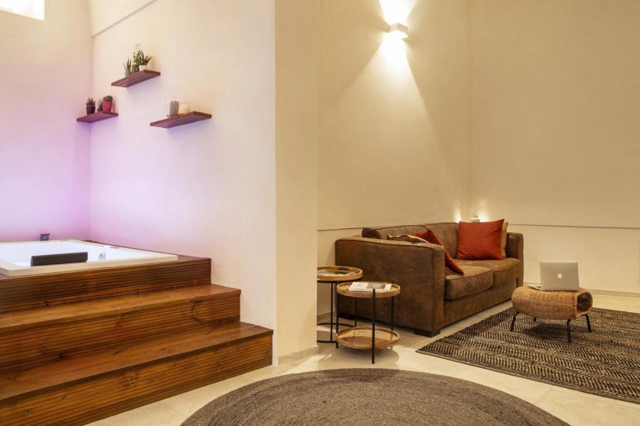 Ellements - Luxury Rooms Бриндизи Экстерьер фото