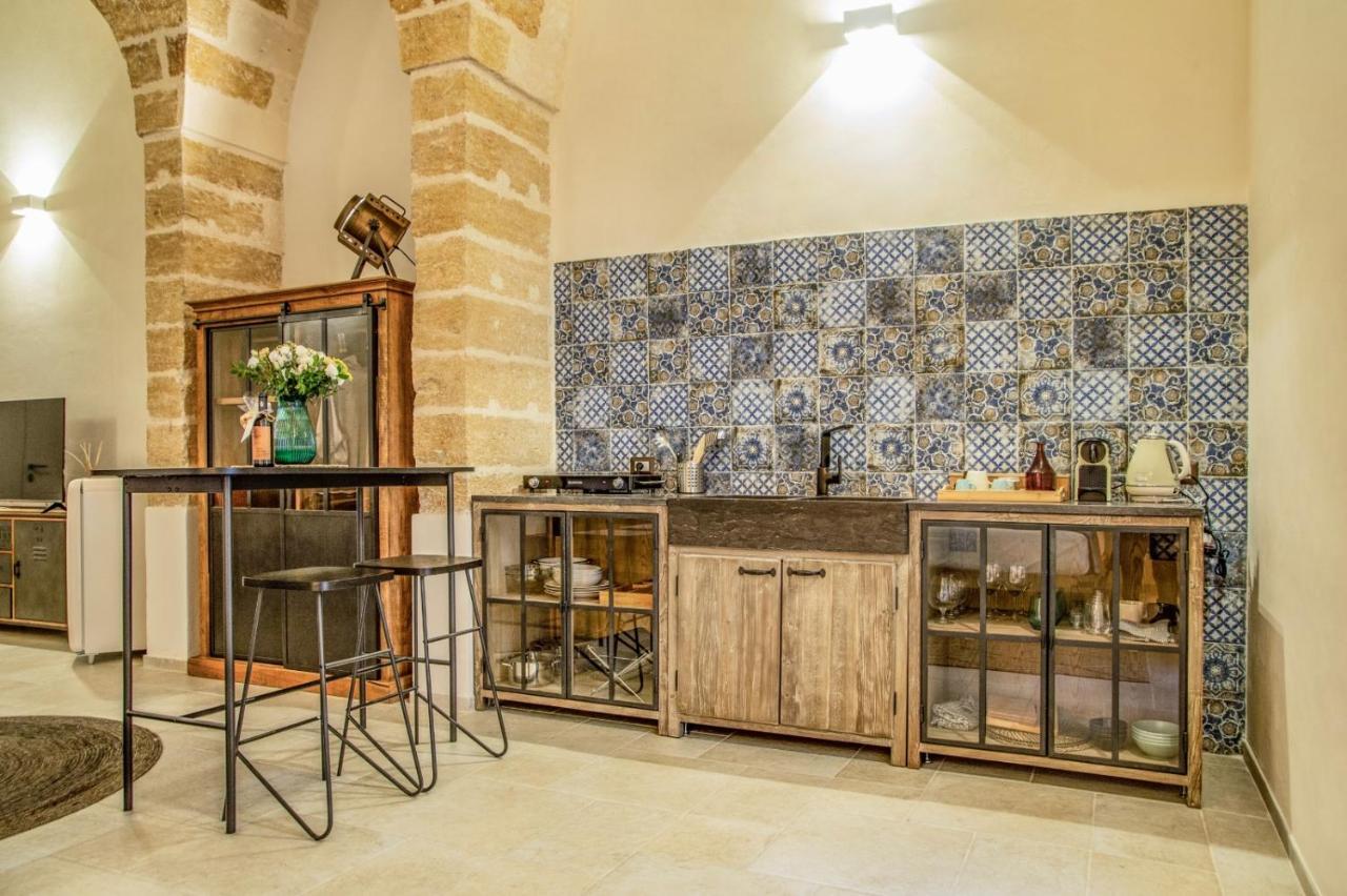 Ellements - Luxury Rooms Бриндизи Экстерьер фото