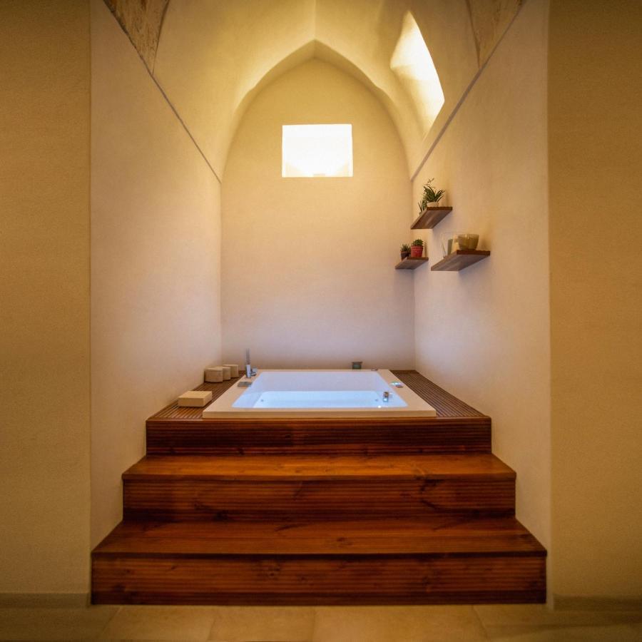 Ellements - Luxury Rooms Бриндизи Экстерьер фото